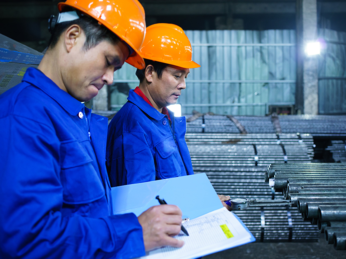 Explain the difference between fine-rolled pipe and cold-drawn pipe