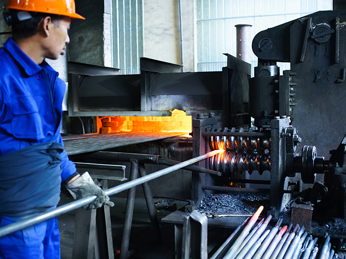 Hot-rolled and cold-drawn seamless steel pipe: the effect of production process on mechanical properties